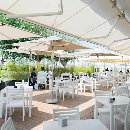 Club Del Sole Romagna Family ريتشيوني